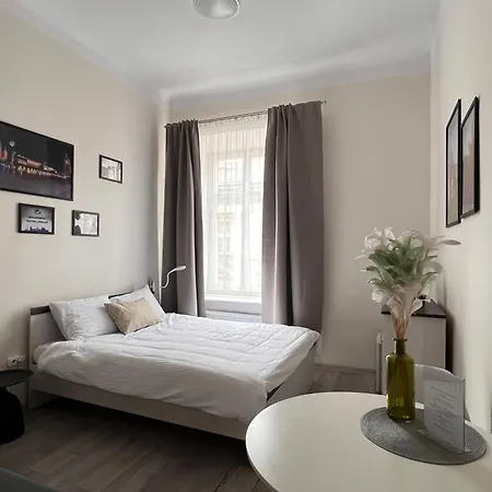 Long Street Aparthostel Hostal